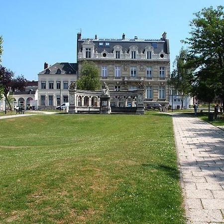Studio Douillet En Hyper Centre Valenciennes Exterior foto