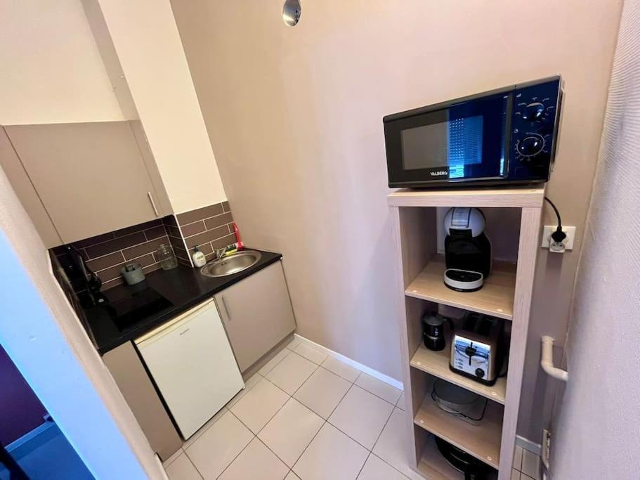 Studio Douillet En Hyper Centre Valenciennes Exterior foto